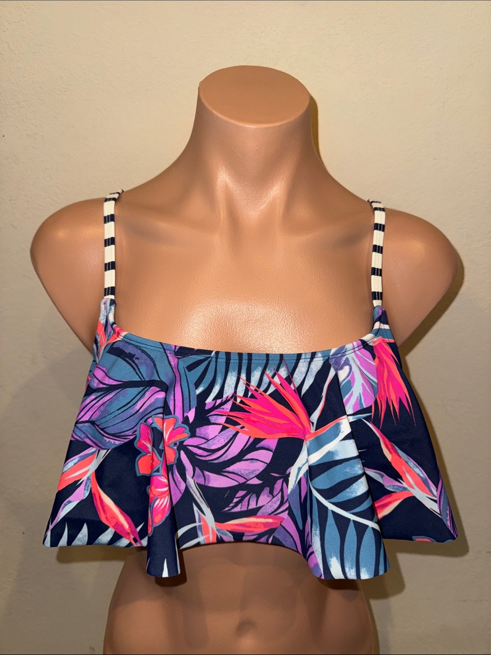 NWT Roxy Flutter tank bikini top bra size S